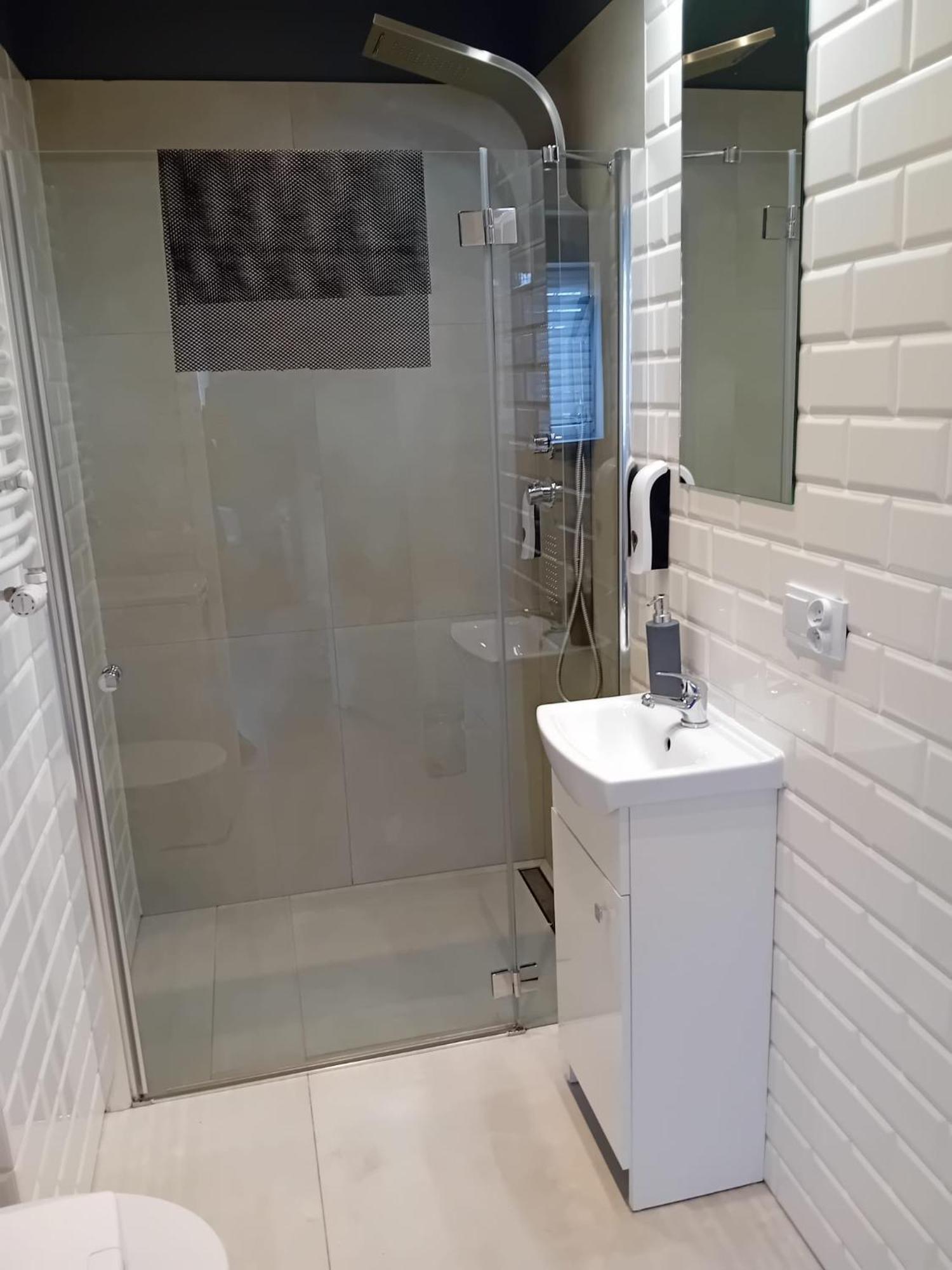 Apartament Z Lozem Malzenskim - Bezplatny Parking Posen Exterior foto